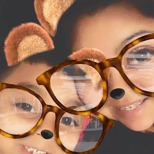 Meet your Posher, Maria elena